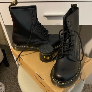 women’s black smooth Dr.Martin boots